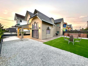BNB Country Homestay, Rawang - 16 pax, pool, huge garden